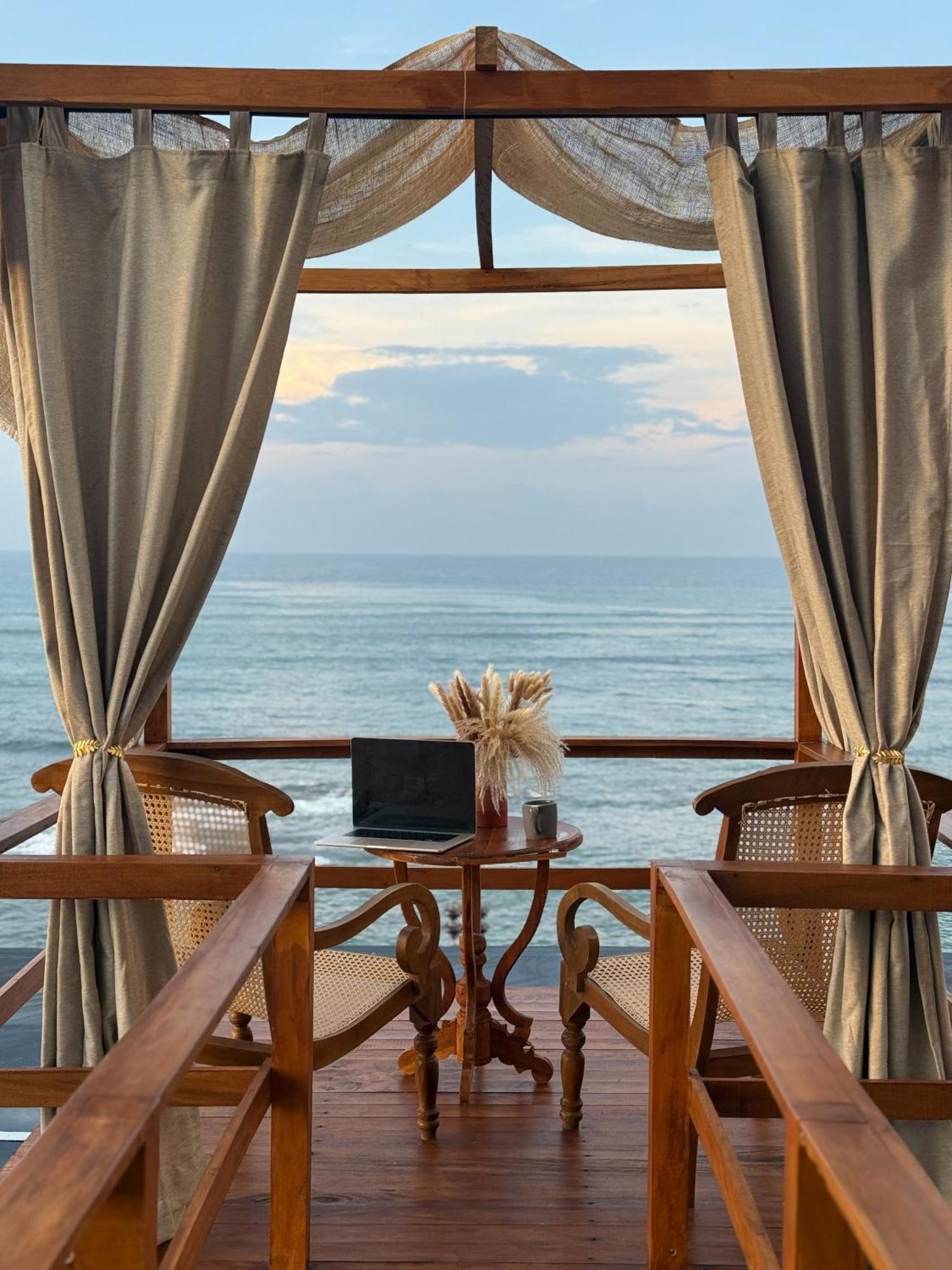 Ocean Bliss By Sugar Coliving Hotel Weligama Ngoại thất bức ảnh